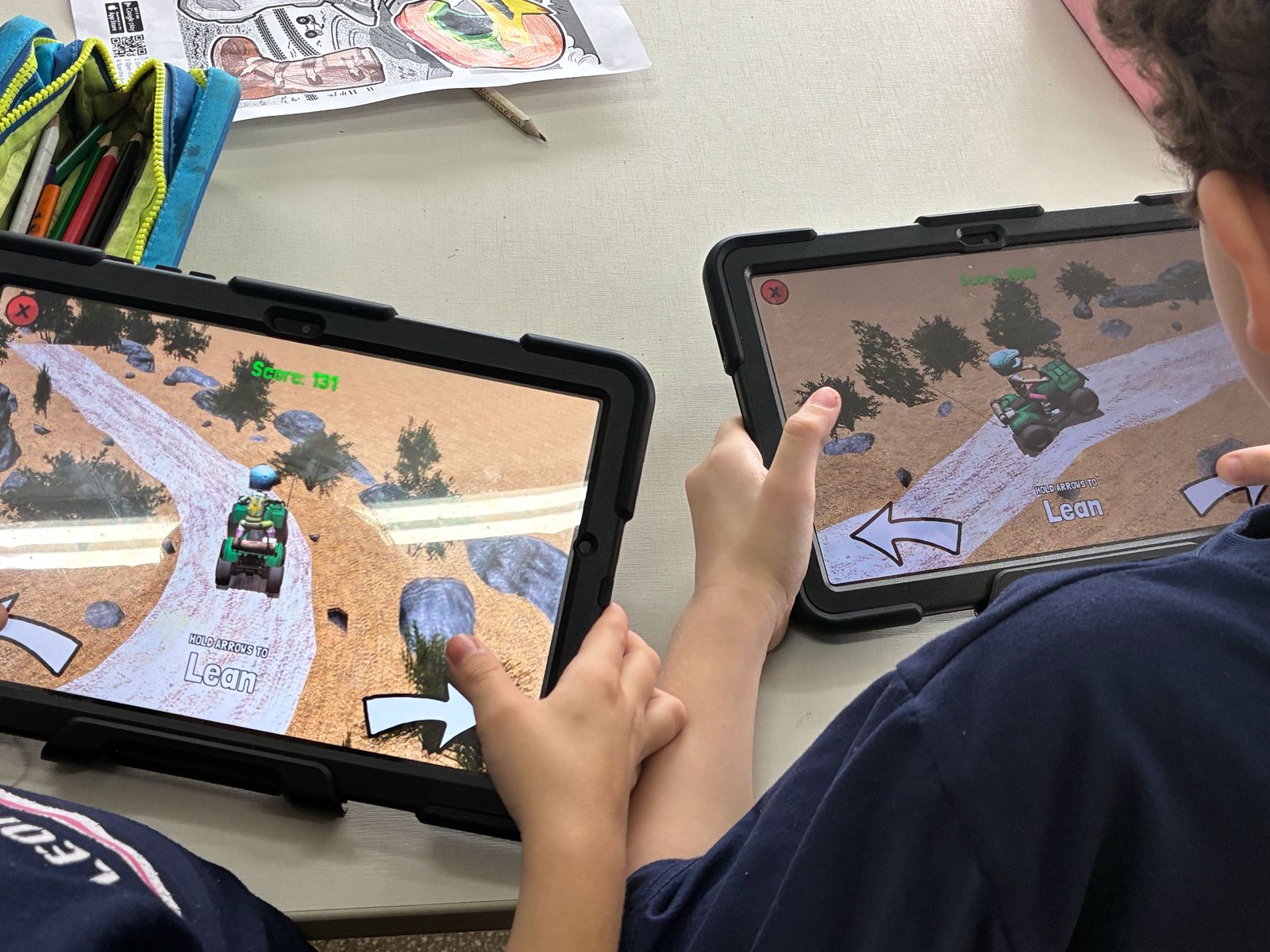 Alunos com tablet